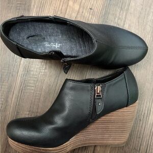 Dr. Scholl's Black Leather Wedge Shoes